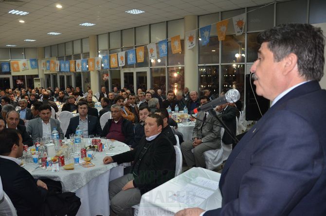 Spor Bakanının Katılımı ile Ak Parti Akhisar Teşkilatı STK ve Muhtarlar İle Buluştu